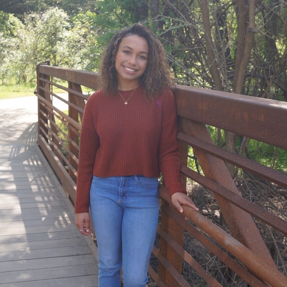 Meet your Posher, Jade - Picture 1 of 1